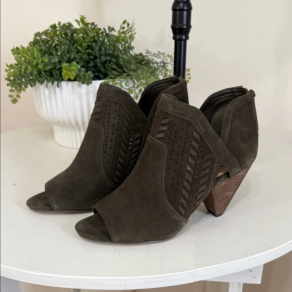 Vince camuto suede shoes